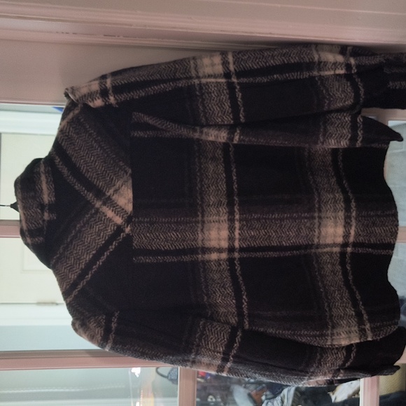 Wool coat checker - Picture 7 of 9